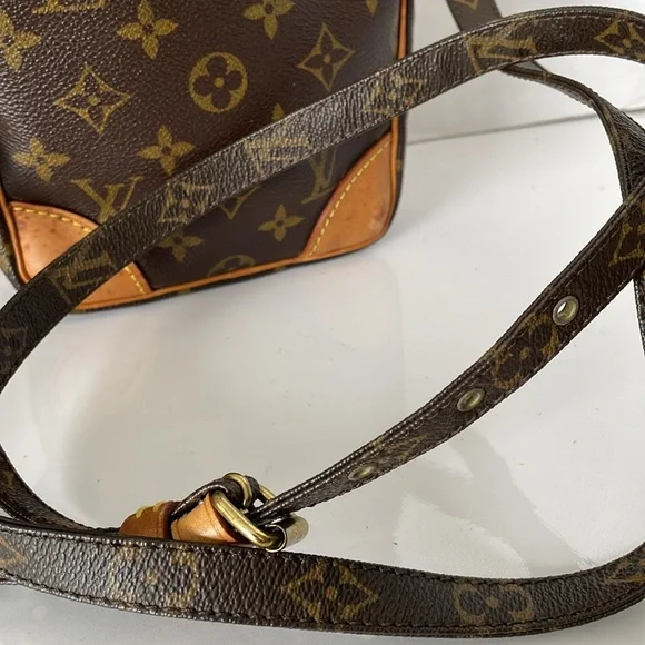 Authentic Louis Vuitton Monogram Danube Crossbody/Shoulder Bag. - Picture 15 of 17